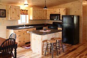 Moderne Küchen: Küchenplanung Fehler Ideen Wooden Kitchen Set Pendant Lamp Window Curtain Granit Countertop Sink Küche Ohne Oberschränke