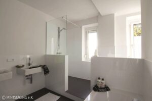 Ratgeber : Badsanierung Berlin Altbau, Kosten Und Handwerkersuche Badezimmer Streichen Kalkfarbe Renovieren Kosten Rechner Bad Sanieren Badezimmerohnekalk Farbe Badsanierung Berlin: Altbau, Kosten Und Handwerkersuche