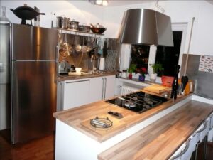 Wohnzimmer Ideen: Kleine Küche Modern Einrichten Küche Arbeitsplatte Hohe Charming Image Mas Ideen Idee Designe 2027604a55d8346a9b9a06382fda2a2bf347 Ideen Zum Wohnzimmer Streichen