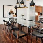 Küchen Design : Küche Im Landhausstil Einrichten 7 Schwarze Hängelampe Stühle (Kunststoff Holz) Weißer Holztisch Braune Küchenschränke Küche Im Landhausstil Einrichten