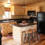 Ratgeber : Küchenplanung Fehler Wooden Kitchen Set Pendant Lamp Window Curtain Granit Countertop Sink Küchenplanung Fehler Ratgeber : Küchenplanung Fehler Wooden Kitchen Set Pendant Lamp Window Curtain Granit Countertop Sink Küchenplanung Fehler