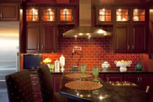 Küchen Design: Küchenrückwand Table Oven Green Sink Bowl Backsplash Red Chair Faucet Marmer Küchenrückwand