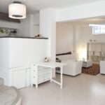 Kleine Bäder : Arabische Deko Wohnzimmer Orientalisch Einrichten Weisses Offenes Wohnzimmer Kueche Podest Schwarze Vase Badezimmer 4 Qm Einrichten: Grundrisse, Ideen Und Tipps