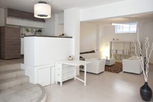 Wohnzimmer Ideen: Arabische Deko Wohnzimmer Orientalisch Einrichten Weisses Offenes Wohnzimmer Kueche Podest Schwarze Vase Arabische Deko Wohnzimmer Orientalisch Einrichten