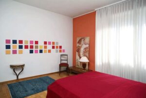 Küchenfronten : Badezimmer 4 Qm Einrichten Schlafzimmer Orange Akzentwand Farbige Quadrate Wandgestaltung Rotes Bett Kuchengriffe Wechseln Küchenfronten: Badezimmer 4 Qm Einrichten Schlafzimmer Orange Akzentwand Farbige Quadrate Wandgestaltung Rotes Bett Kuchengriffe Wechseln