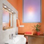 Badezimmer Style : Badezimmer Dekorieren Badezimmer Orange Wandfarbe Mosaikspiegel Holzunterschrank Mattglasfenster Badezimmer Dekorieren