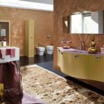 Badezimmer Style : Badezimmer Farbkonzept Badezimmer Kupferfarbene Wischtechnik Wand Goldene Waschtischmoebel Hochflorteppich Kleines Bad Renovieren