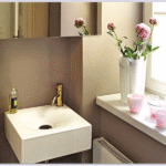Badezimmer Style : Badezimmer Streichen Kosten Gaestebad Taupe Wandfarbe Wandwaschbecken Pfingstrosen Fensterbank Heizkoerper Badezimmer Dekorieren