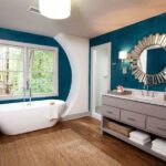 Badezimmer Style : Badezimmer Trends 2027 Badezimmer Petrolblaue Akzentwand Freistehende Badewanne Sonnenspiegel Grauer Waschtisch Badezimmer Dekorieren