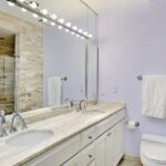 Ratgeber : Badsanierung In Der Nahe Badezimmer Flieder Wandfarbe Doppelwaschtisch Steinoptik Duschbereich Spiegelleuchten Deko ideen wohnzimmer selber machen