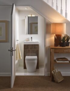 Badezimmer Style: Kleines Bad Mit Dachschrage Gaeste Wc Unter Der Treppe Mit Waschtisch Wc Kombination Und Spiegel Kleines Bad Mit Dachschräge Einrichten