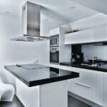 Moderne Küchen : Kuche Mit Theke Planen Schwarz Weisse Kueche Mit Hochglanzfronten Und Inselhaube Küche Mit Theke Planen Moderne Küchen : Kuche Mit Theke Planen Schwarz Weisse Kueche Mit Hochglanzfronten Und Inselhaube Küche Mit Theke Planen