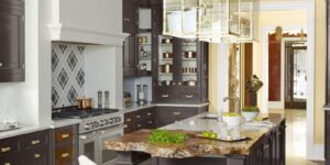 Moderne Küchen : Kuchenarbeitsplatte Vergleich Elegante Kueche Mit Dunklen Schraenken Und Massivholzinsel Küchenarbeitsplatte Vergleich Moderne Küchen : Kuchenarbeitsplatte Vergleich Elegante Kueche Mit Dunklen Schraenken Und Massivholzinsel Küchenarbeitsplatte Vergleich