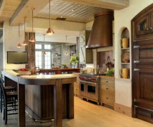 Badezimmer Style: Kuchenarbeitsplatte Vergleich Rustikale Kueche Mit Kupferlampen Und Holzinsel Kleines Badezimmer Mit Dusche Modern Gestalten