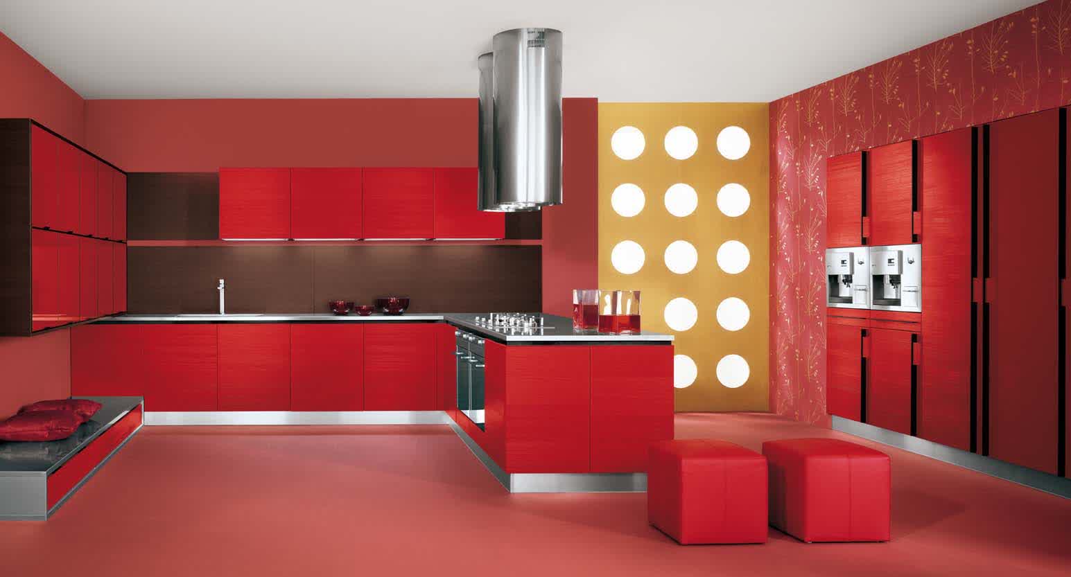 rote designerkuche zylinderhauben gelbe lichtwand rote hocker