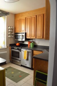 Küchenfronten : Kuechenfronten Material Im Vergleich Kueche Mit Eichenfronten Und Gruenem Teppich Kuchenfronten Reinigen Und Pflegen Küchenfronten: Kuechenfronten Material Im Vergleich Kueche Mit Eichenfronten Und Gruenem Teppich Kuchenfronten Reinigen Und Pflegen