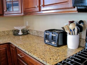 Küchenfronten : Kuechenfronten Reinigen Und Pflegen Holzkueche Mit Granitarbeitsplatte Und Toaster Kuchenfronten Reinigen Und Pflegen Küchenfronten : Kuechenfronten Reinigen Und Pflegen Holzkueche Mit Granitarbeitsplatte Und Toaster Kuchenfronten Reinigen Und Pflegen