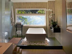 Badezimmer Style : Platzsparende Badewanne Freistehende Badewanne Kieselsteine Panoramafenster Orchidee Kleines Gäste-WC Modern Gestalten Badezimmer Style: Platzsparende Badewanne Freistehende Badewanne Kieselsteine Panoramafenster Orchidee Kleines Gäste-WC Modern Gestalten