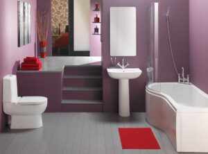 Moderne Küchen: Platzsparende Badewanne Lila Badezimmer Standwaschbecken Stufen Rote Handtucher Küche Mit Kochinsel Planen