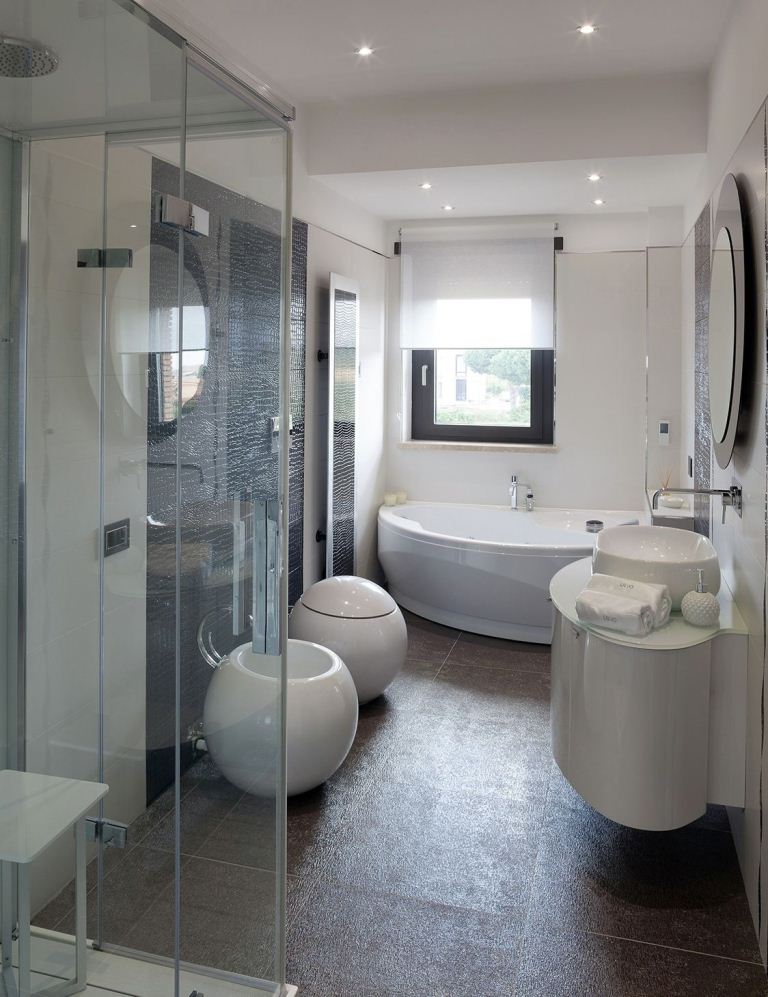 eckbadewanne rundtoilette glasdusche wandwaschbecken