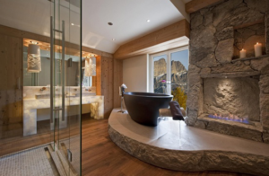 Fliesen & Farben: Walk In Dusche Fur Kleine Bader Steinkamin Badezimmer Schwarze Freistehende Badewanne Badezimmer Farbkonzept