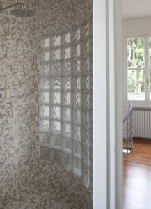 Moderne Küchen: Walk In Dusche Fur Kleine Bader Weisses Fliesenbad Runde Duschvorhang Dusche Walk-in-Dusche Für Kleine Bäder: Maße, Kosten, Planung Moderne Küchen: Walk In Dusche Fur Kleine Bader Weisses Fliesenbad Runde Duschvorhang Dusche Walk-in-Dusche Für Kleine Bäder: Maße, Kosten, Planung